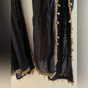 Lucky Brand Oversized Black Scarf Trimmed
Bronze Colored Beads